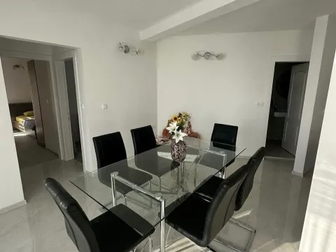 Rent, three bedroom apartment, 100m², Kavač, Kotor - image 2