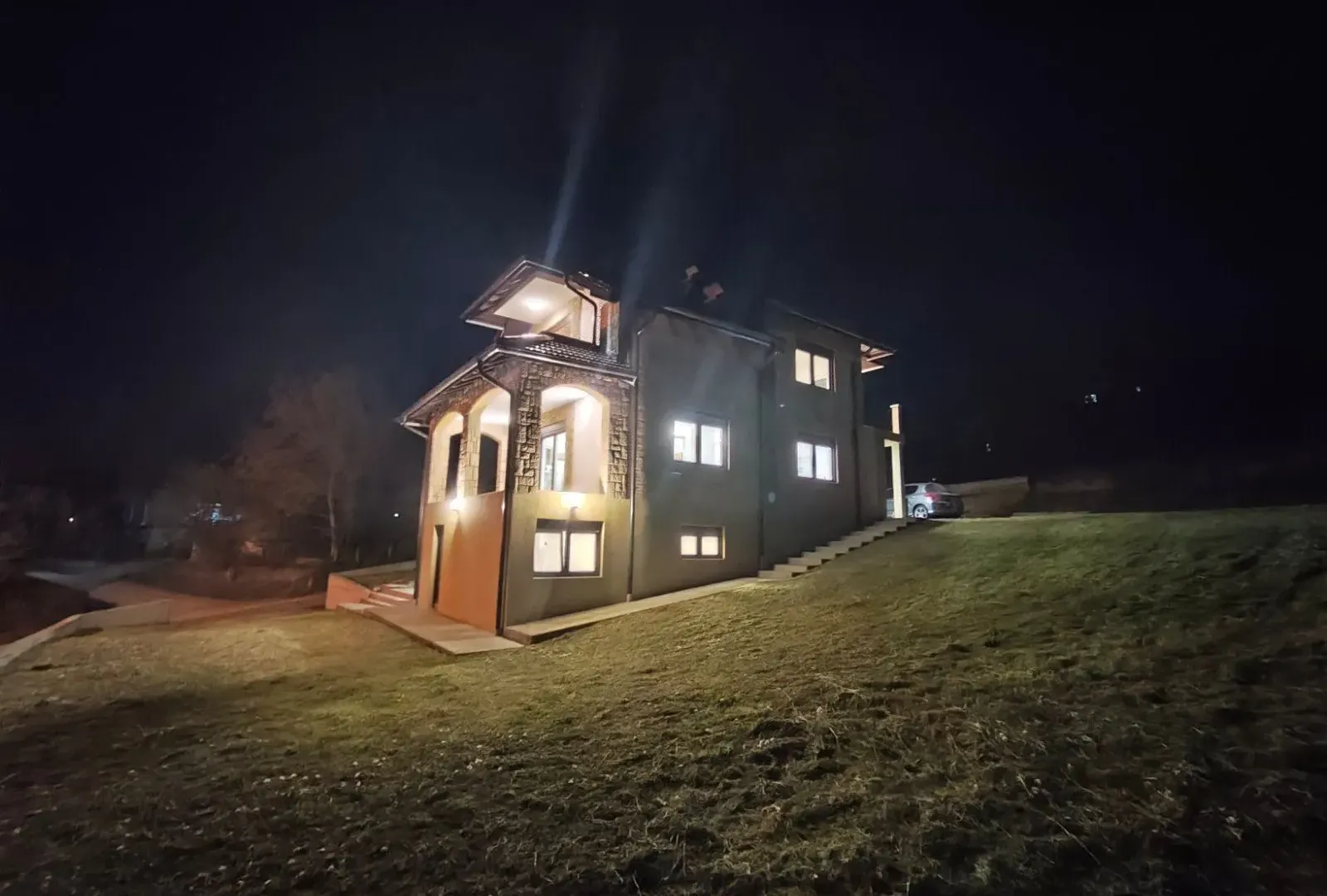 Prodaja, kuća, 292m², Tršić, Loznica