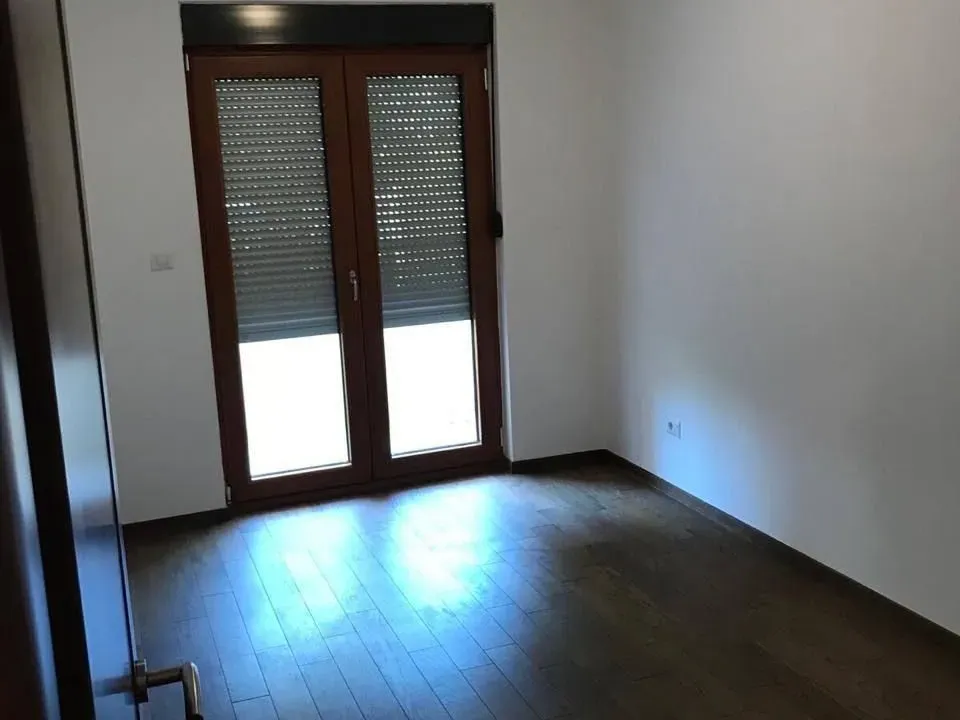 Izdavanje, jednosoban stan, 45m², Ljubović, Podgorica