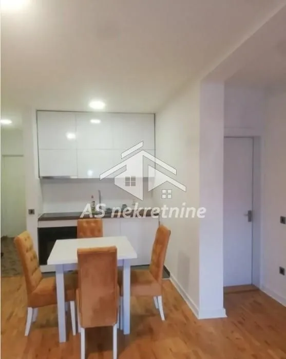 Izdavanje, trosoban stan, 60m², Trošarina, Voždovac Sve Podlokacije