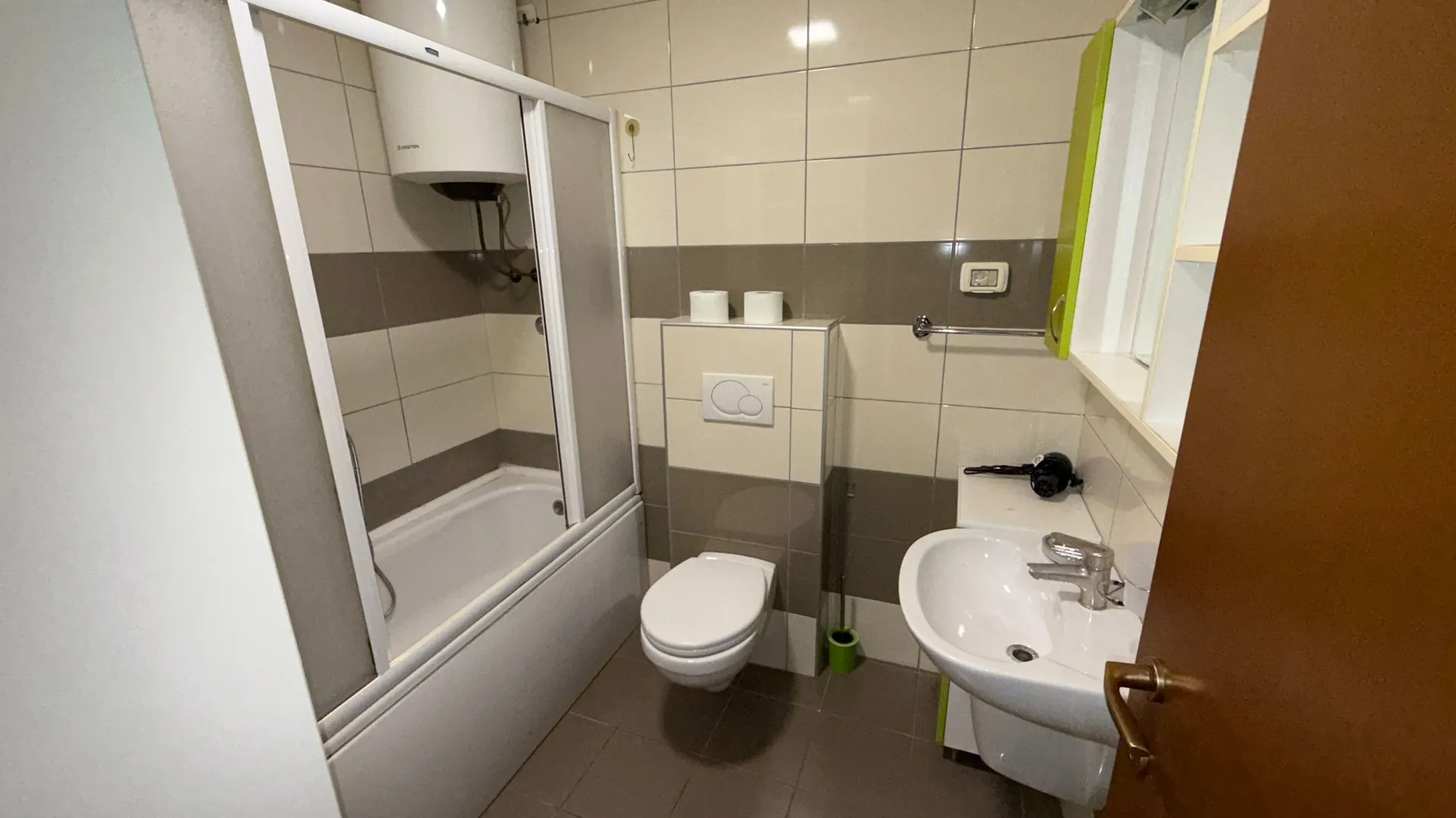 Izdavanje, dvosoban stan, 75m², City Kvart, Podgorica
