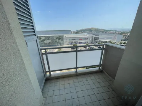 Rent, two bedroom apartment, 68m², City Kvart, Podgorica - image 9
