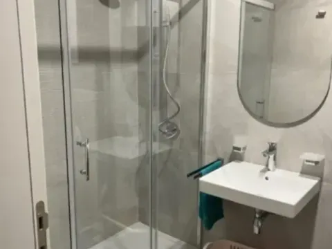 Izdavanje, jednosoban stan, 42m², Central Point, Podgorica - image 6