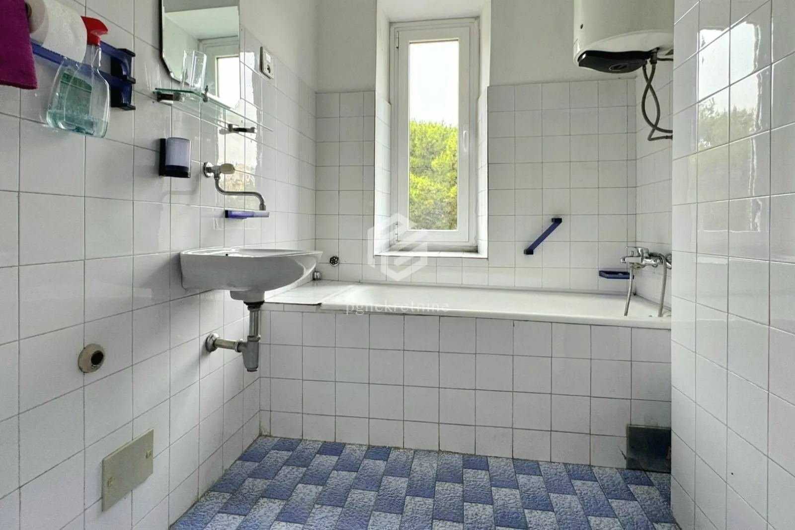 Prodaja, dvosoban stan, 86m², Centar, Podgorica