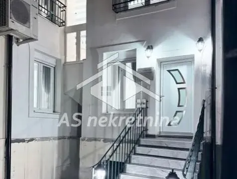 Rent, apartment, 120m², Kalenić Pijaca, Vračar Sve Podlokacije - image 15