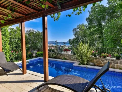 Kuća in Donja Lastva