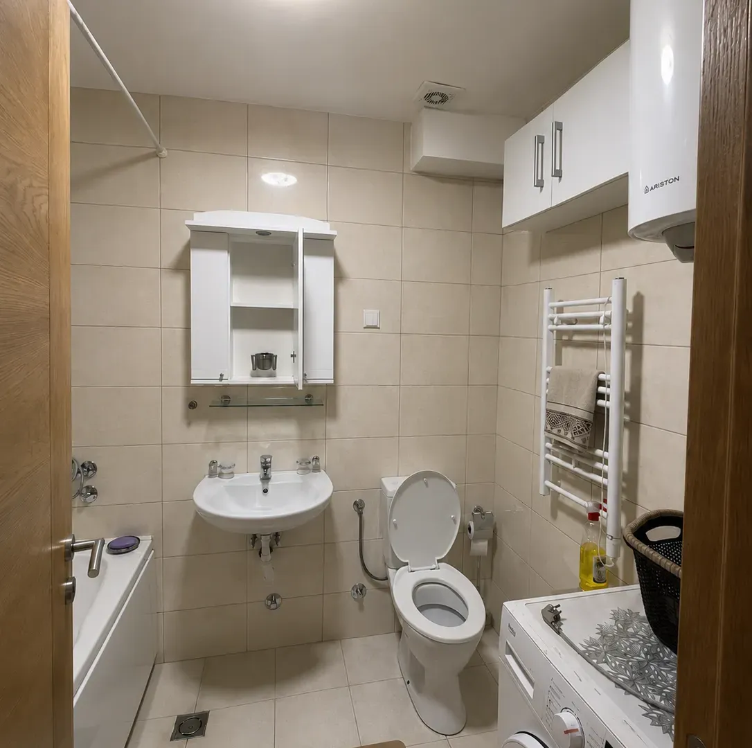 Izdavanje, jednosoban stan, 45m², Stari Aerodrom, Podgorica