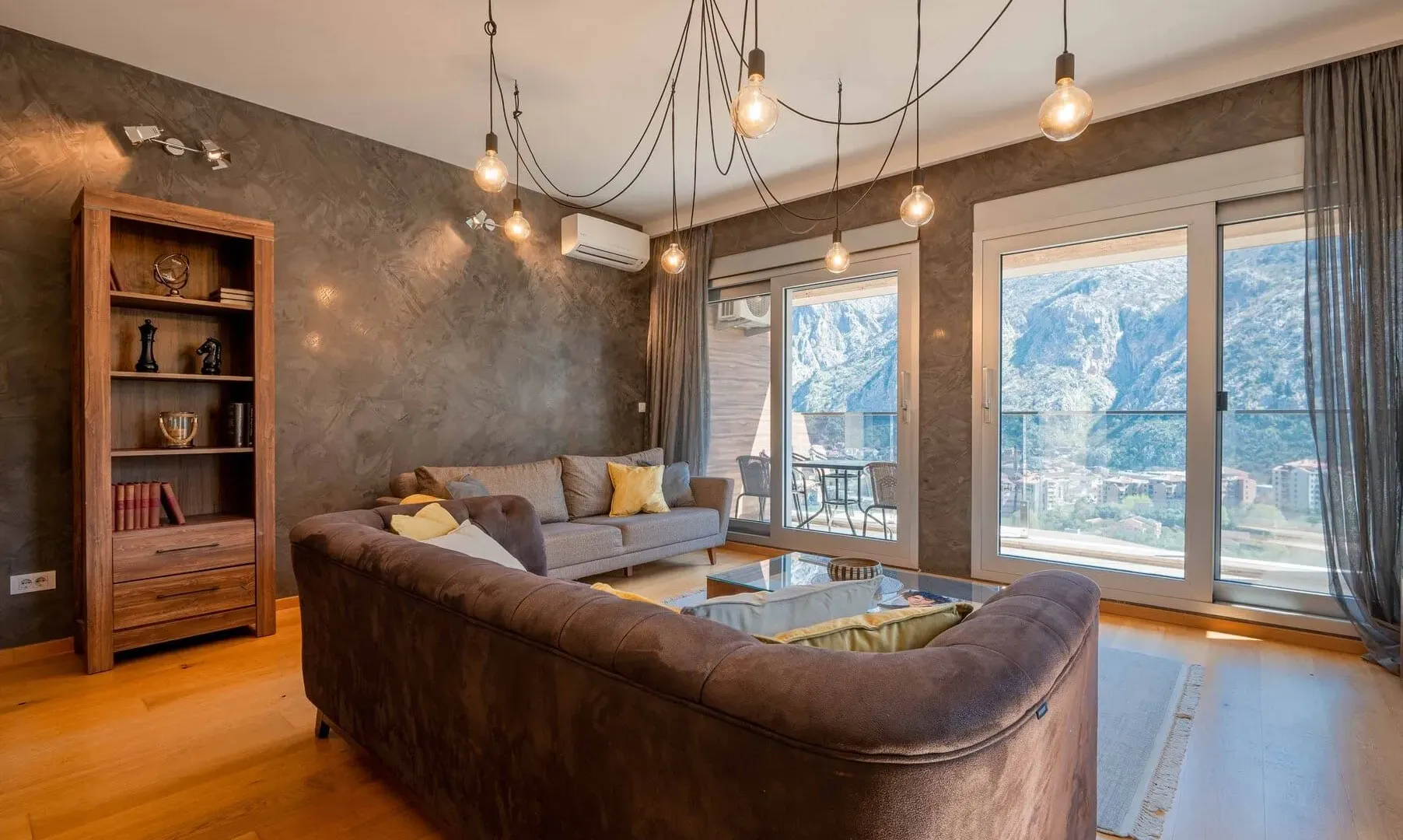 Sale, three bedroom apartment, 132m², Škaljari, Kotor