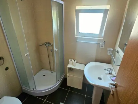 Izdavanje, jednosoban stan, 60m², Podkošljun, Budva - image 6