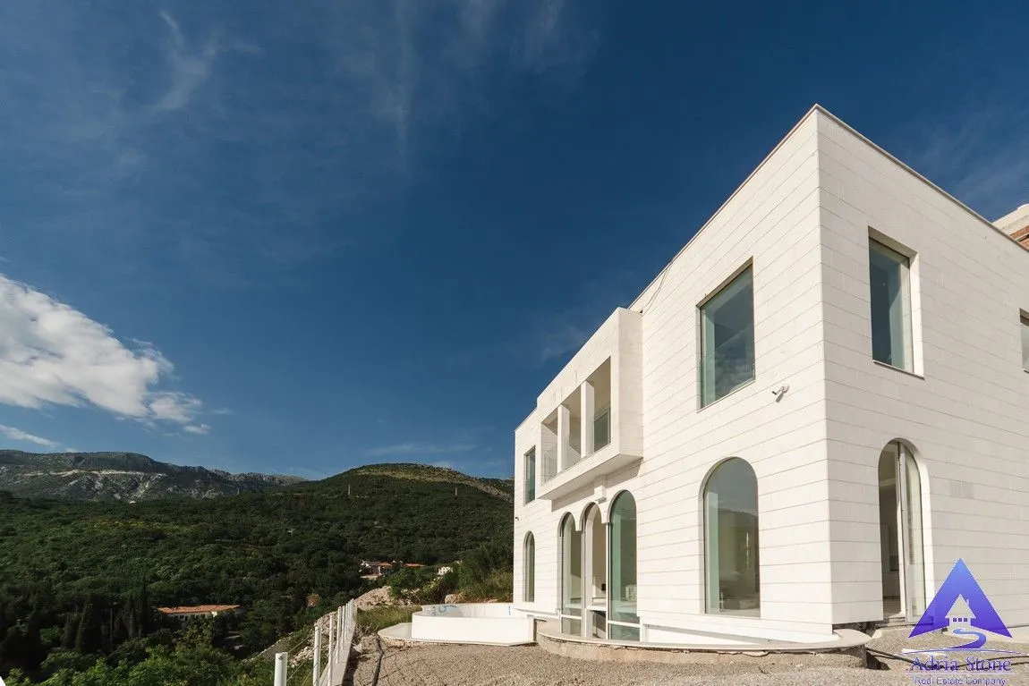 Sale, house, 350m², Kamenovo, Budva