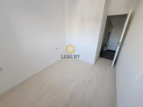 Prodaja, dvosoban stan, 45m², Kod Big Fashion-a, Podgorica - image 3