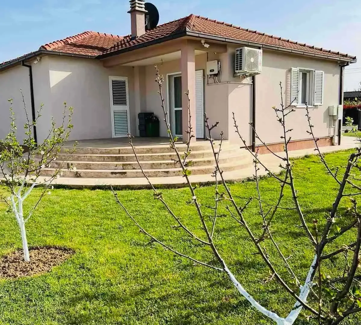 Rent, house, 150m², Spuž, Danilovgrad