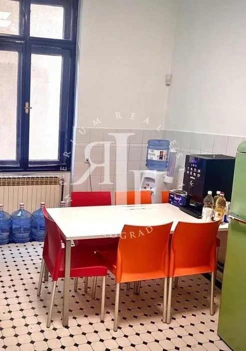 Sale, office space, 250m², Stari Grad, Beograd