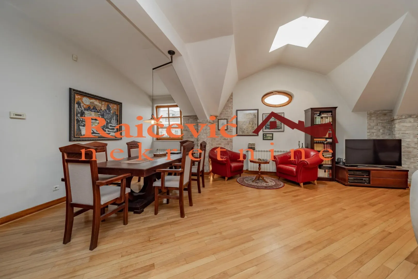 Sale, four bedroom apartment, 114m², Centar, Stara Pazova