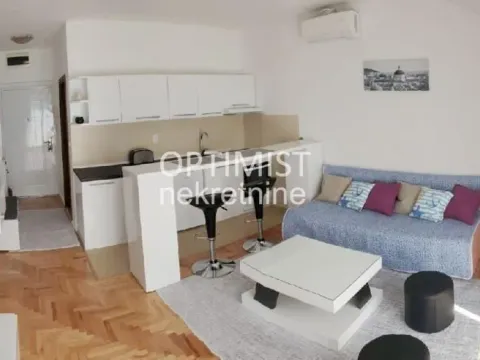 Prodaja, dvosoban stan, 35m², Uciteljsko Naselje, Zvezdara Sve Podlokacije - image 2