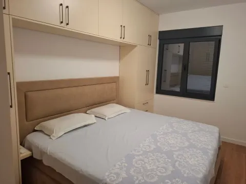 Izdavanje, dvosoban stan, 70m², Kalimanj, Tivat - image 13