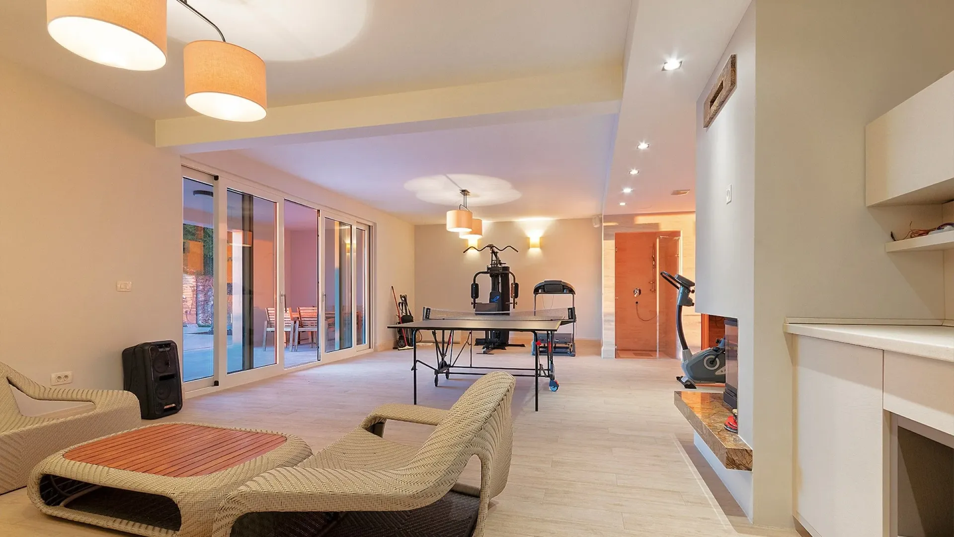 Sale, house, 600m², Blizikuće, Budva