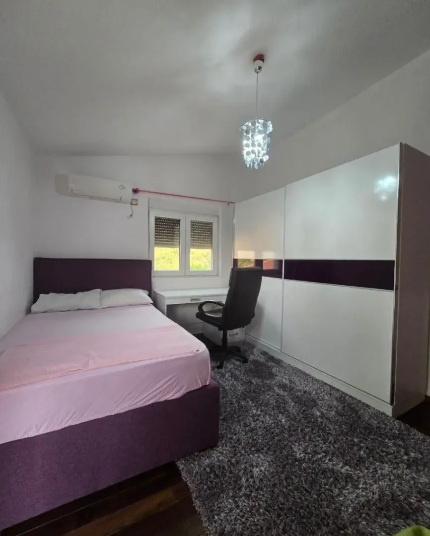 Prodaja, kuća, 175m², Velje Brdo, Podgorica