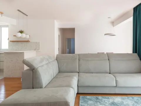 Izdavanje, dvosoban stan, 109m², Seljanovo, Tivat - image 2