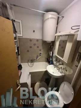 Izdavanje, dvosoban stan, 60m², Blok 6, Podgorica - image 8