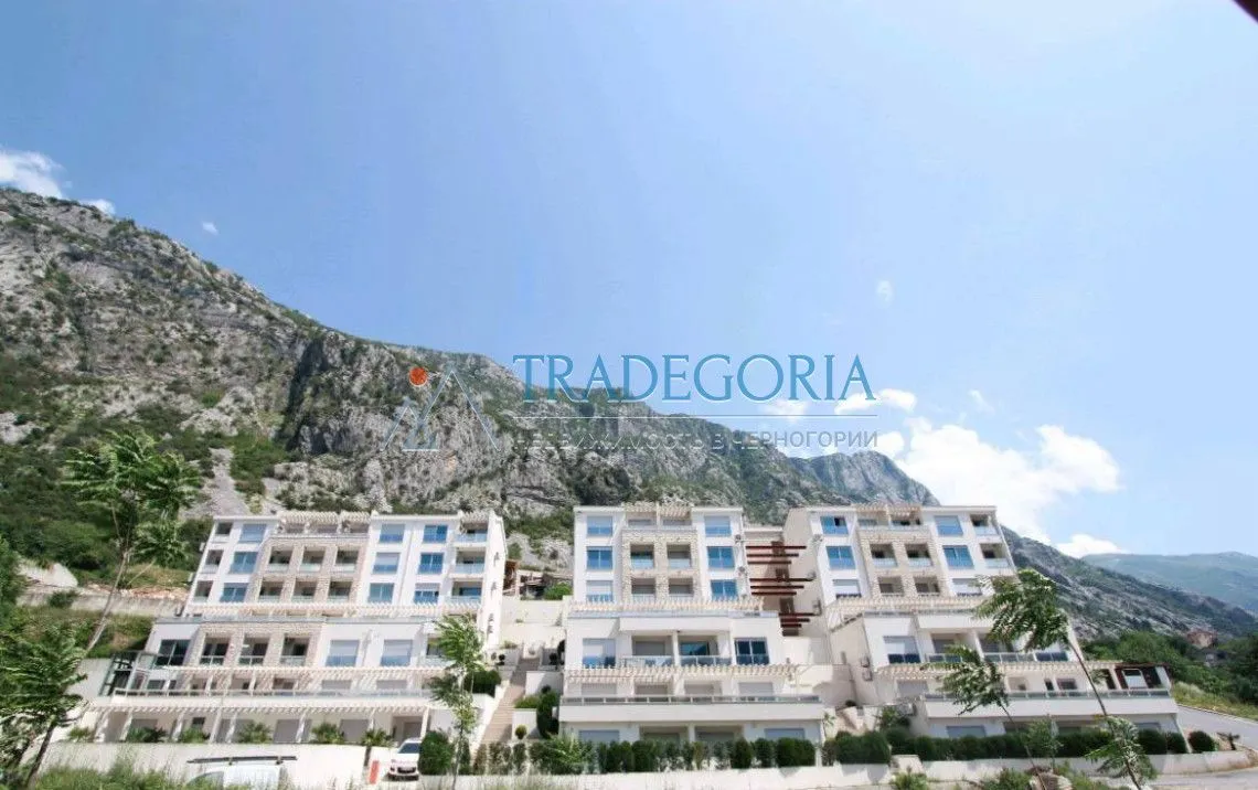 Prodaja, jednosoban stan, 57m², Dobrota, Kotor