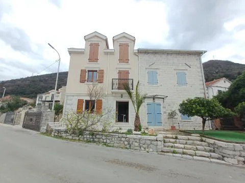 Rent, one bedroom apartment, 55m², Lepetani, Tivat - image 1