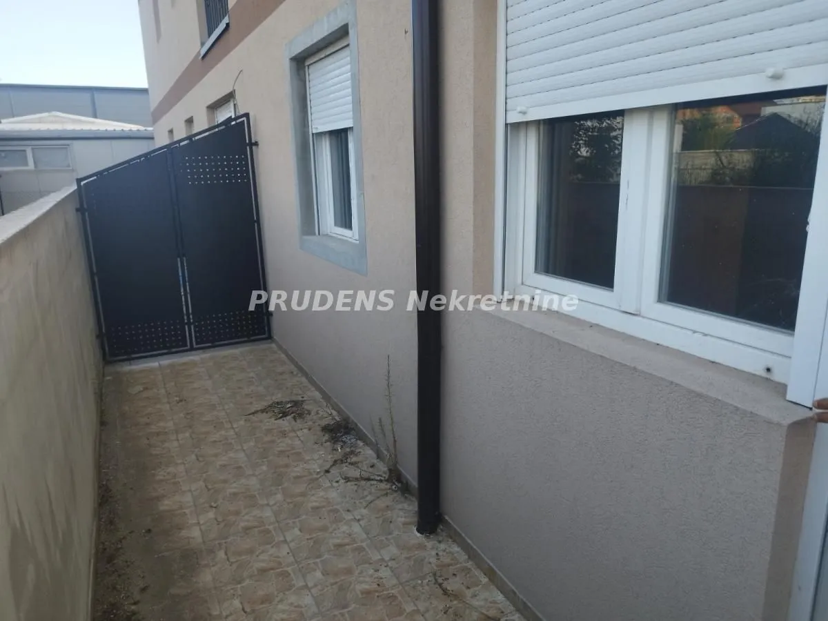 Prodaja, dvosoban stan, 54m², Ledine, Beograd