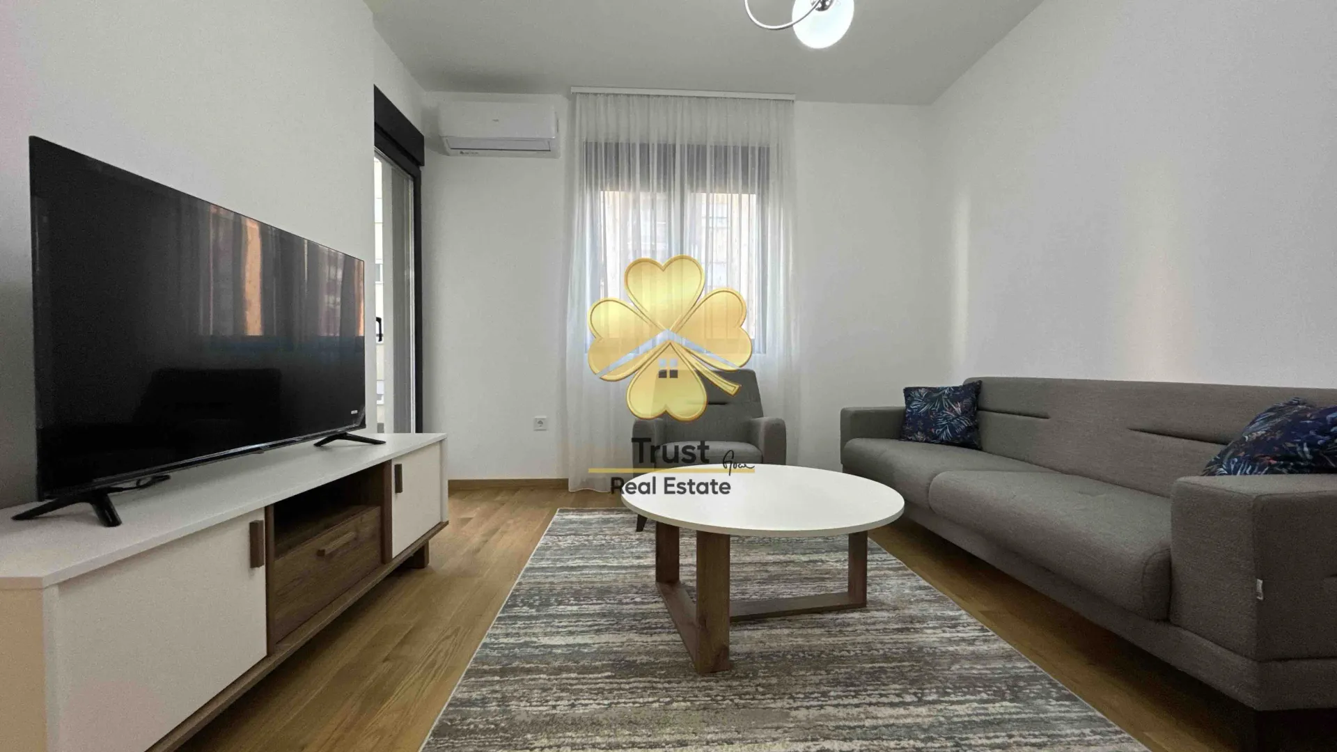 Izdavanje, dvosoban stan, 60m², City Kvart, Podgorica