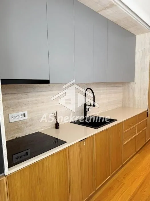 Rent, three bedroom apartment, 125m², Crveni Krst, Beograd