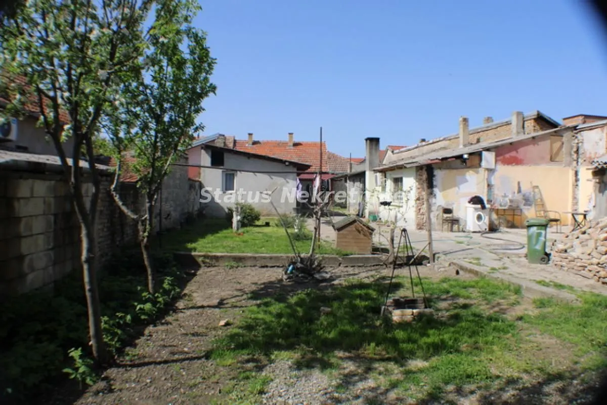 Prodaja, kuća, 110m², Slana Bara, Novi Sad Sve Podlokacije