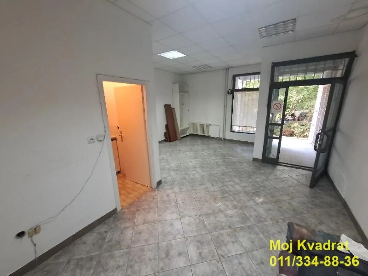Sale, office space, 30m², Čukarica, Beograd