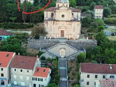 Izdavanje, dvosoban stan, 97m2, Prčanj, Kotor Izdavanje, dvosoban stan, 97m2, Prčanj, Kotor