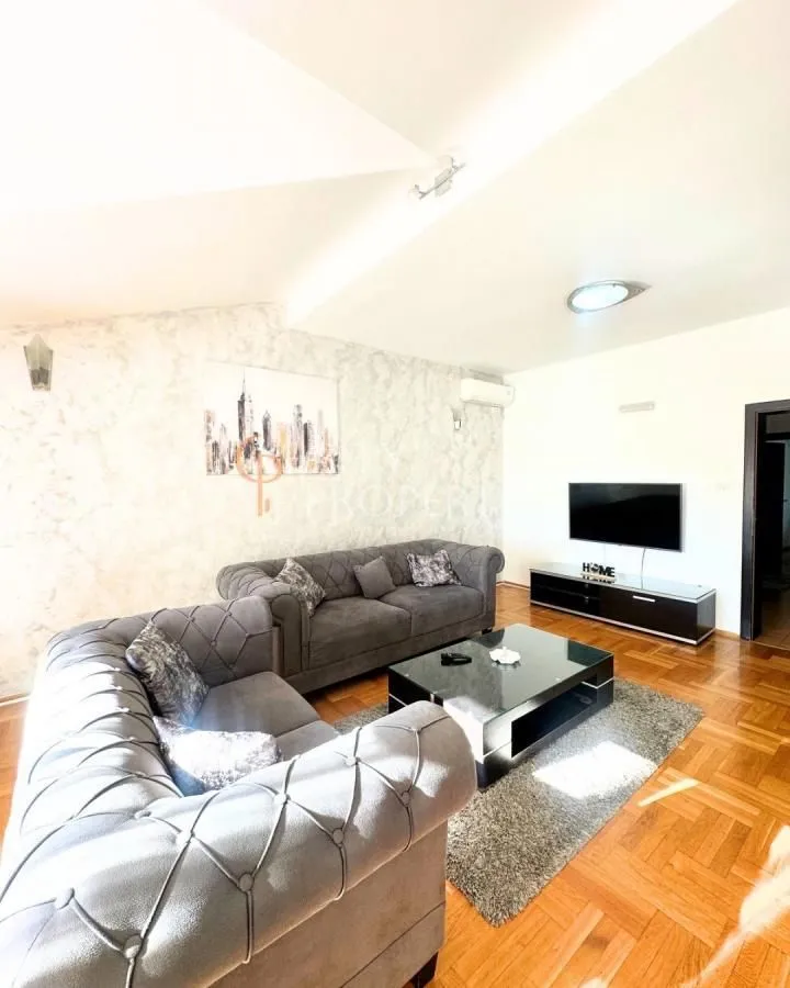 Izdavanje, stan, 115m², Tološi, Podgorica