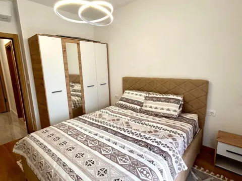 Izdavanje, jednosoban stan, 47m², New City, Podgorica - image 10