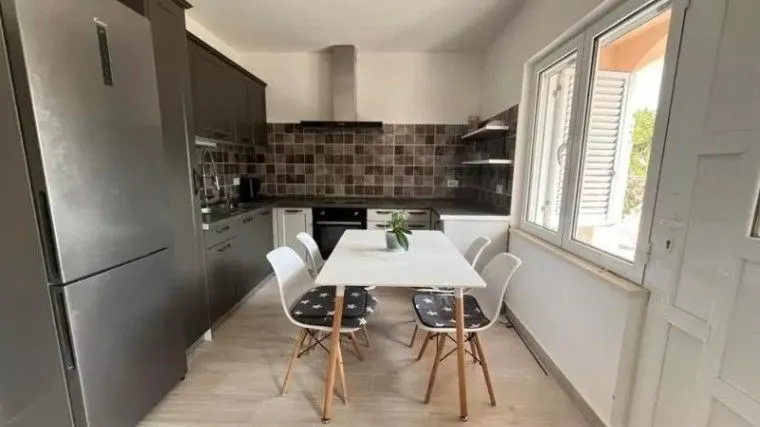 Sale, house, 200m², Prčanj, Kotor