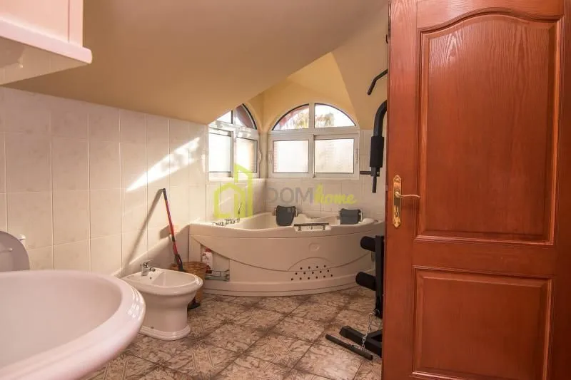 Rent, house, 200m², Donja Gorica, Podgorica