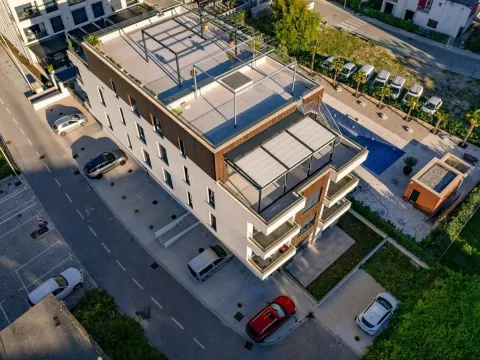 Prodaja, dvosoban stan, 154m², Tivat, Crna Gora - image 17