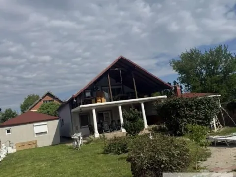 Prodaja, kuća, 248m², Centar, Stara Pazova - image 20