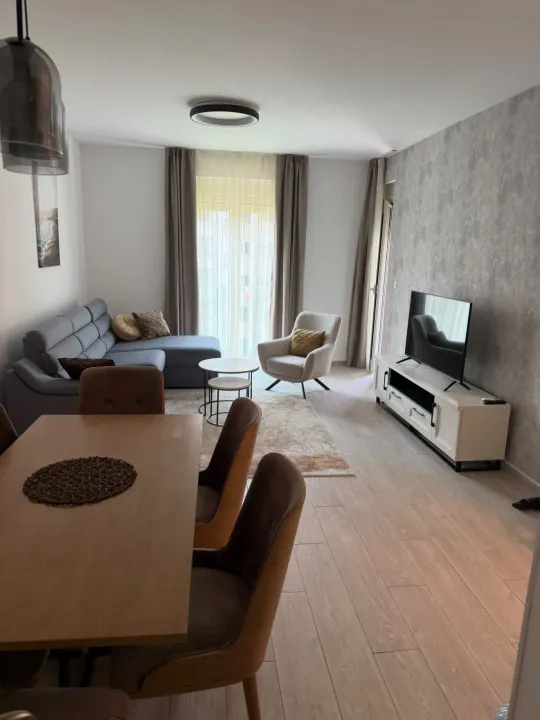 Rent, one bedroom apartment, 57m², Bečići, Budva