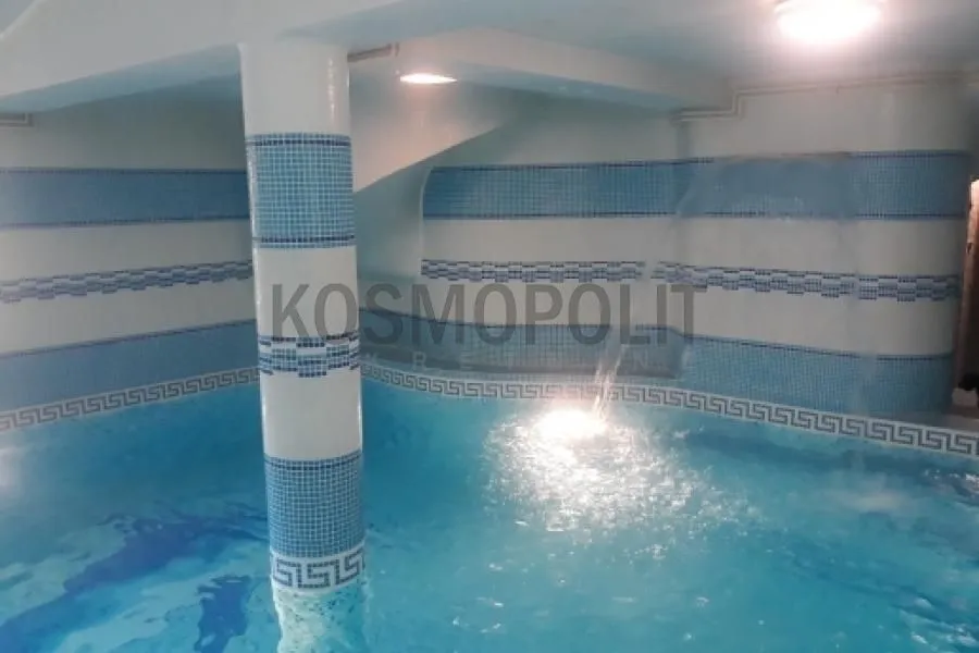 Sale, house, 365m², Miljakovac, Rakovica