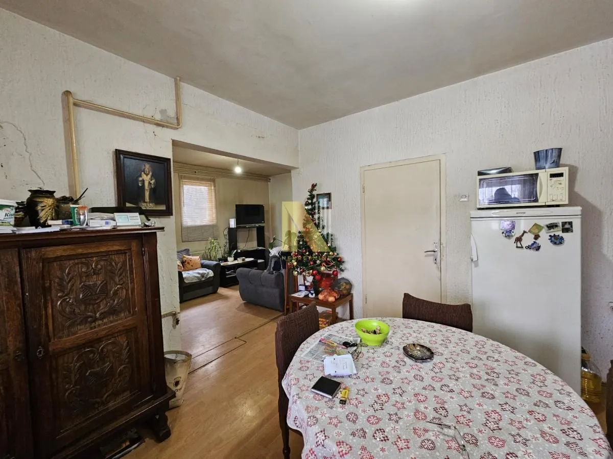 Prodaja, kuća, 330m², Veternik, Novi Sad Sve Podlokacije