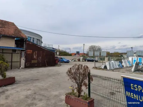 Rent, office space, 630m², Paraćin, Srbija - image 18