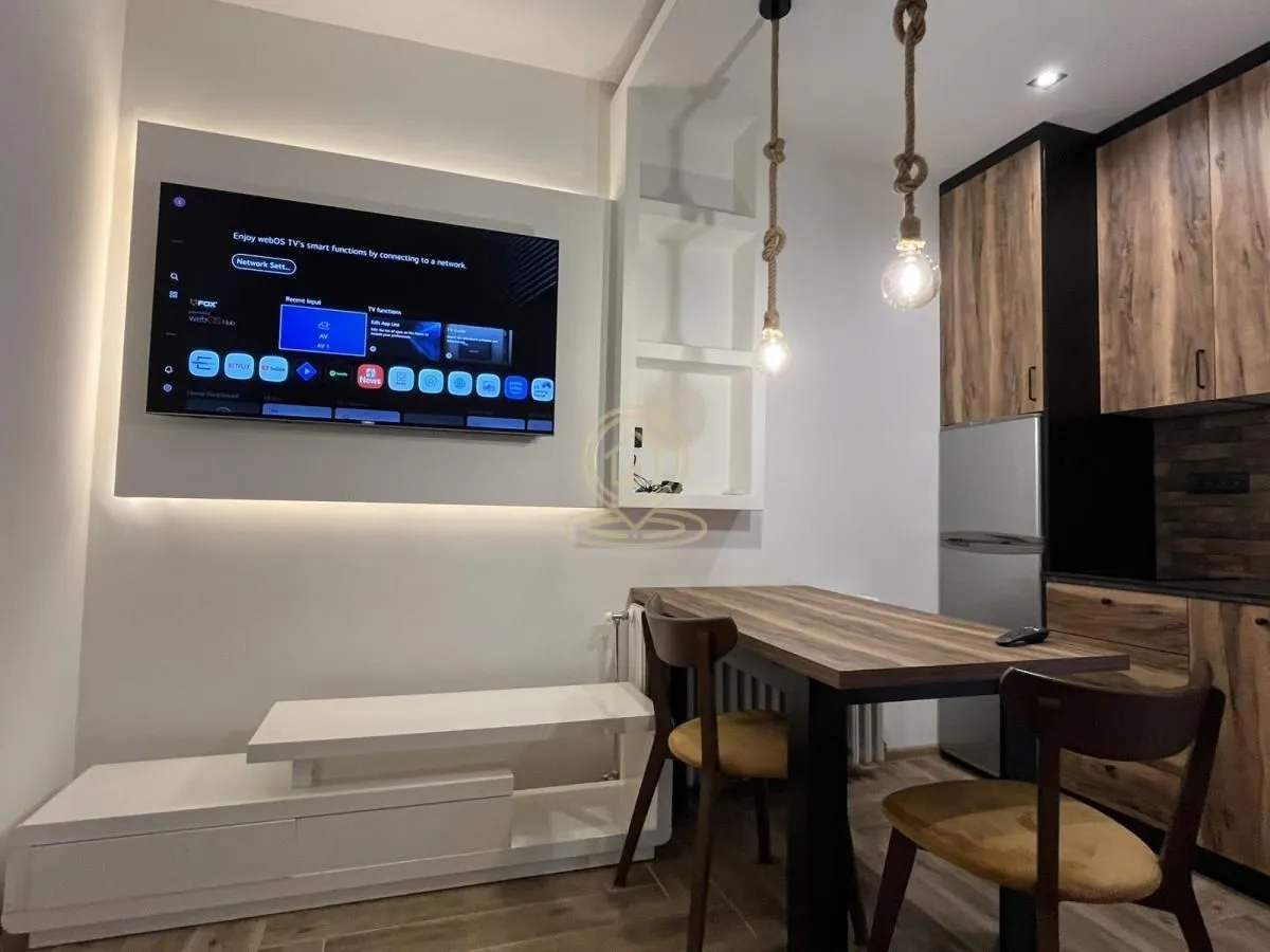 Izdavanje, dvosoban stan, 43m², Voždovac Sve Podlokacije, Beograd