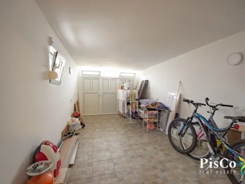 Sale, house, 200m², Donja Gorica, Podgorica - image 2