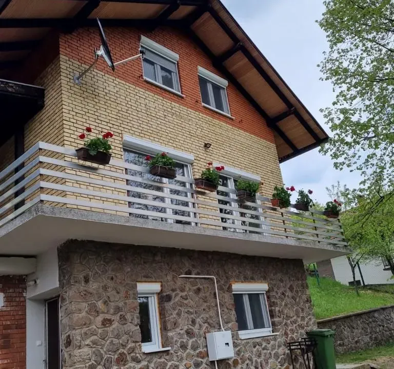 Sale, house, 150m², Rakovac, Novi Sad Sve Podlokacije