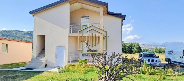 Izdavanje, dvosoban stan, 80m², Donja Gorica, Podgorica