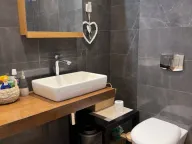 Izdavanje, dvosoban stan, 60m², Centar, Budva - image 10