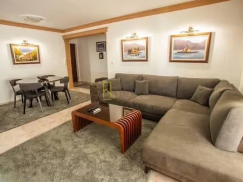 Prodaja, dvosoban stan, 72m², Centar, Budva - image 1