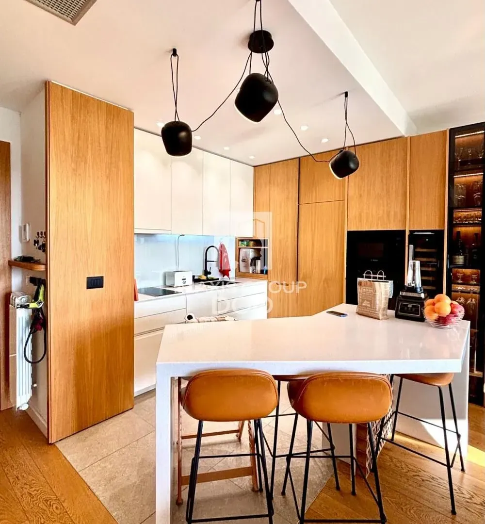 Prodaja, trosoban stan, 86m², Savski Venac, Beograd