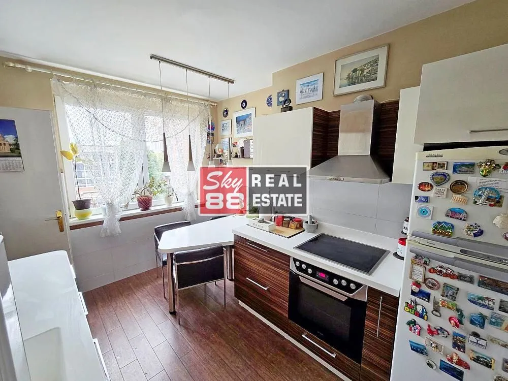 Sale, three bedroom apartment, 100m², Vračar Sve Podlokacije, Beograd